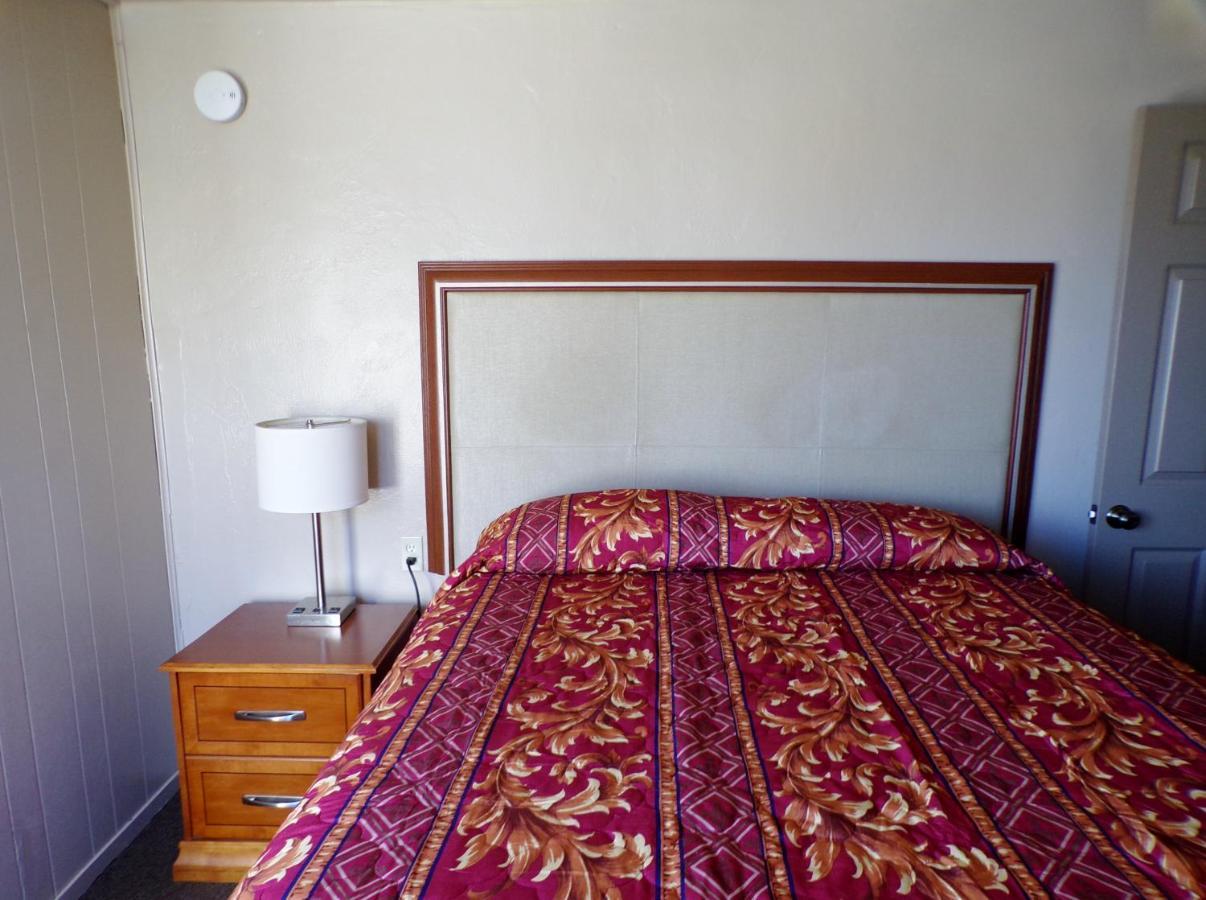 Cypress Tree Motel 카유코스 객실 사진