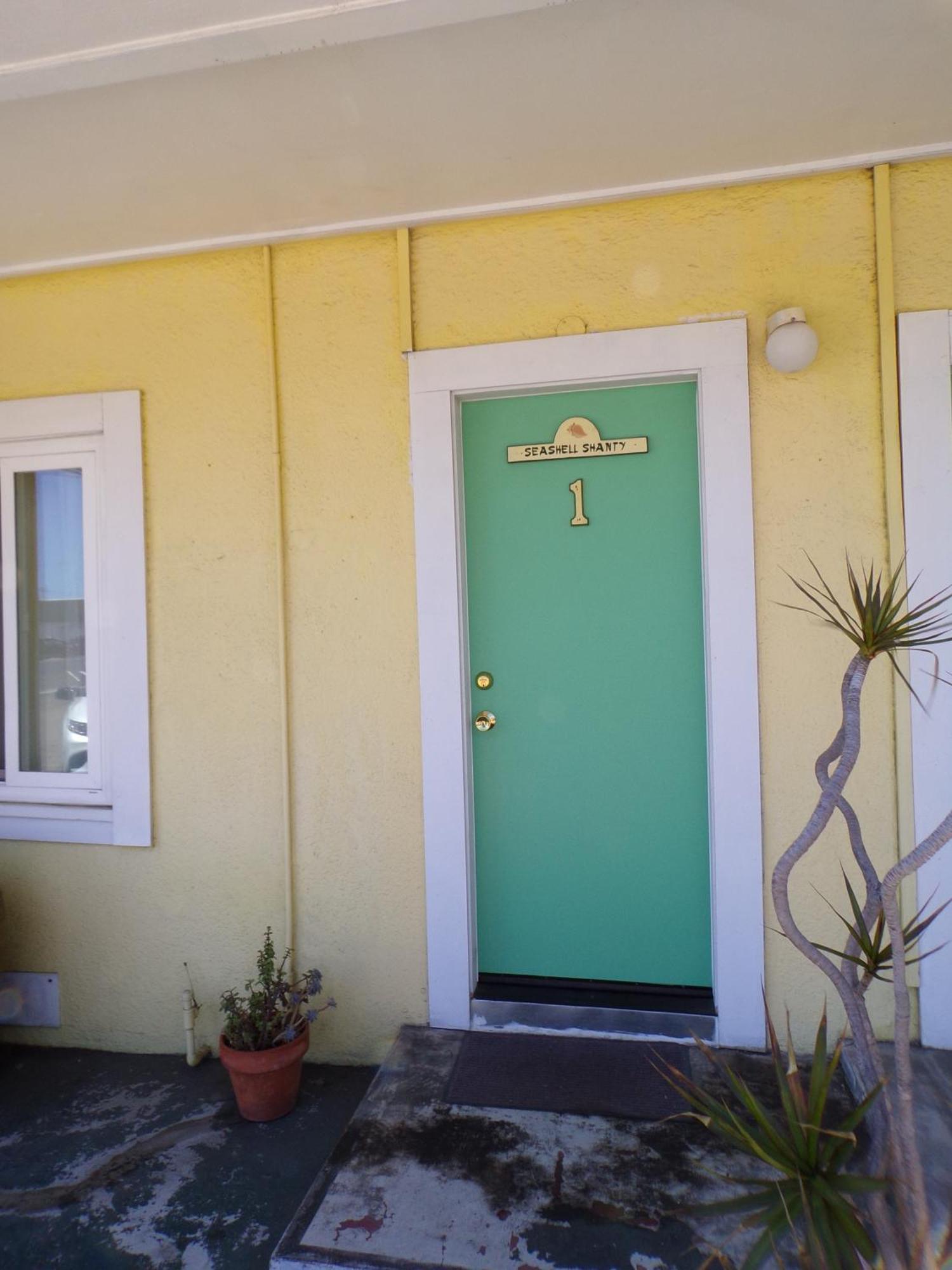 Cypress Tree Motel 카유코스 객실 사진