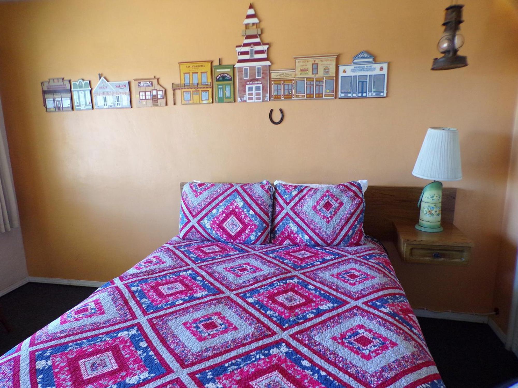 Cypress Tree Motel 카유코스 객실 사진