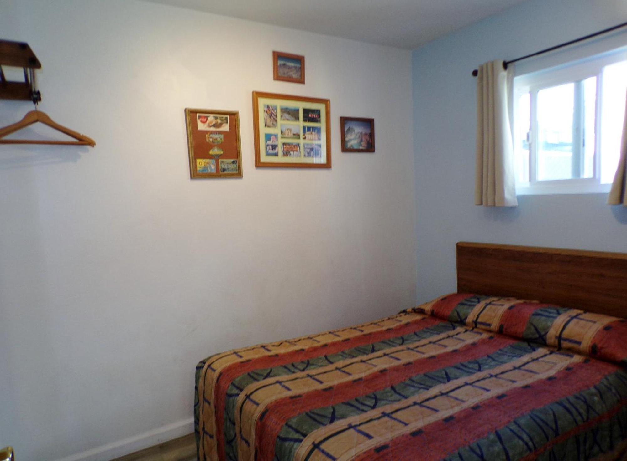 Cypress Tree Motel 카유코스 객실 사진