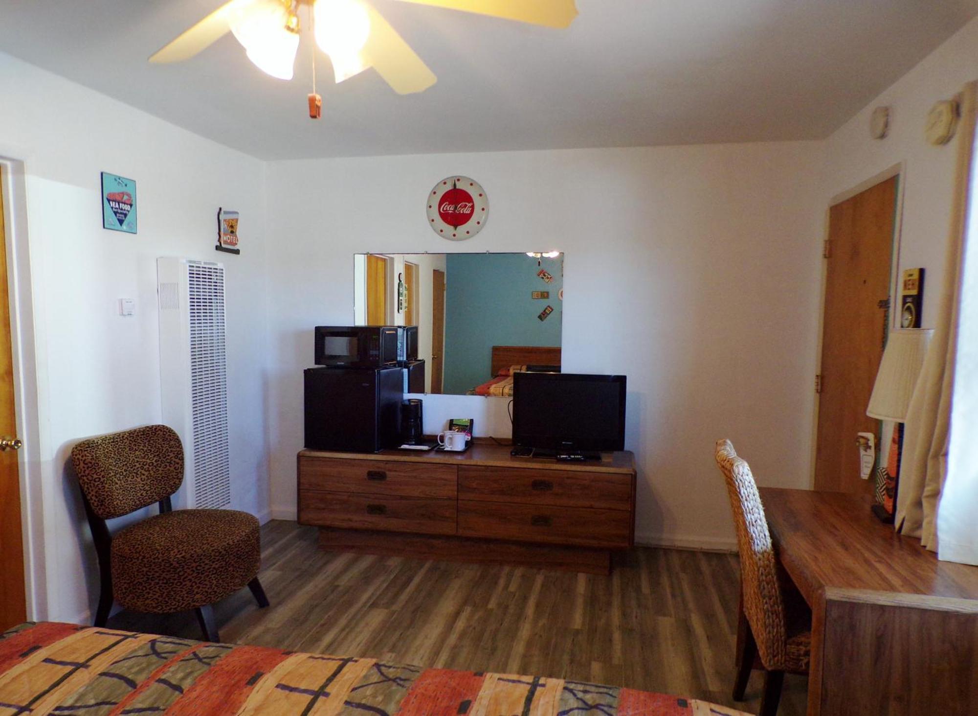 Cypress Tree Motel 카유코스 객실 사진